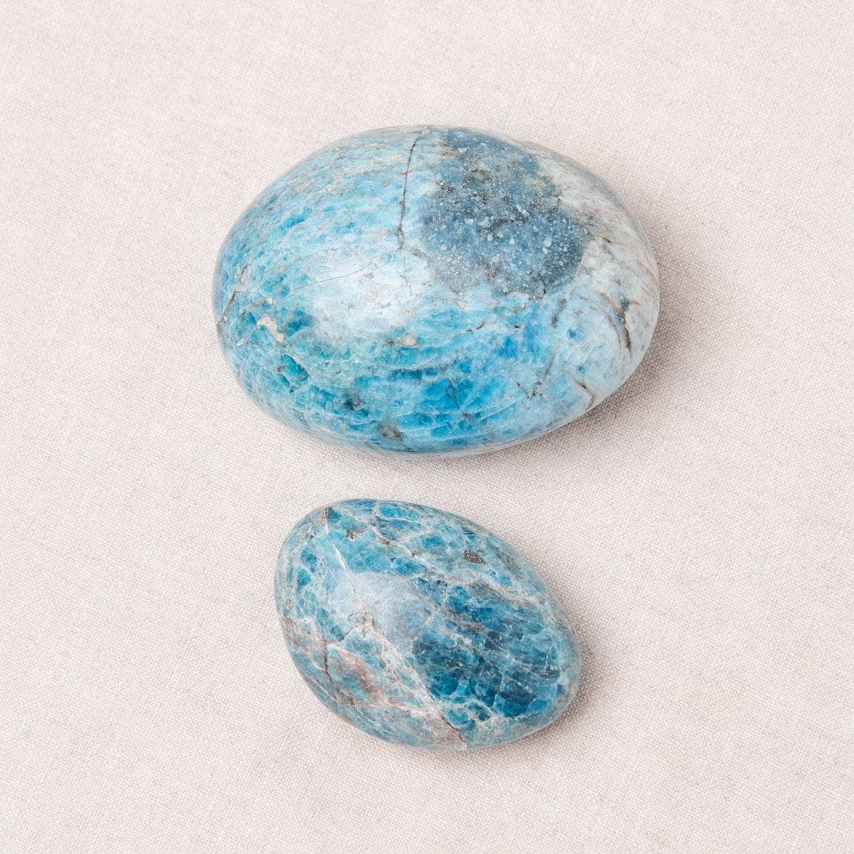 Blue Apatite Palm Stone - AAA Premium Quality - Image 3