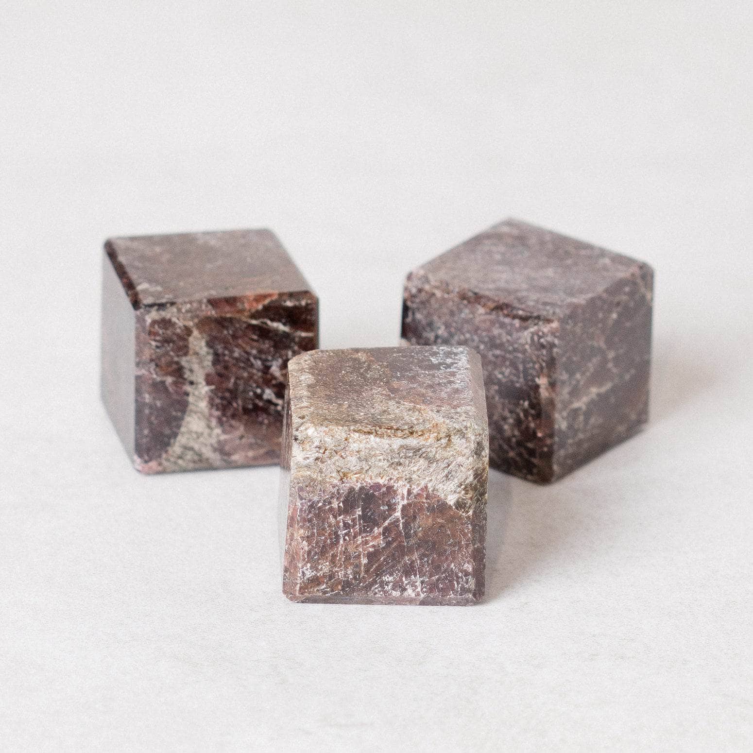 Garnet Cube - Image 3