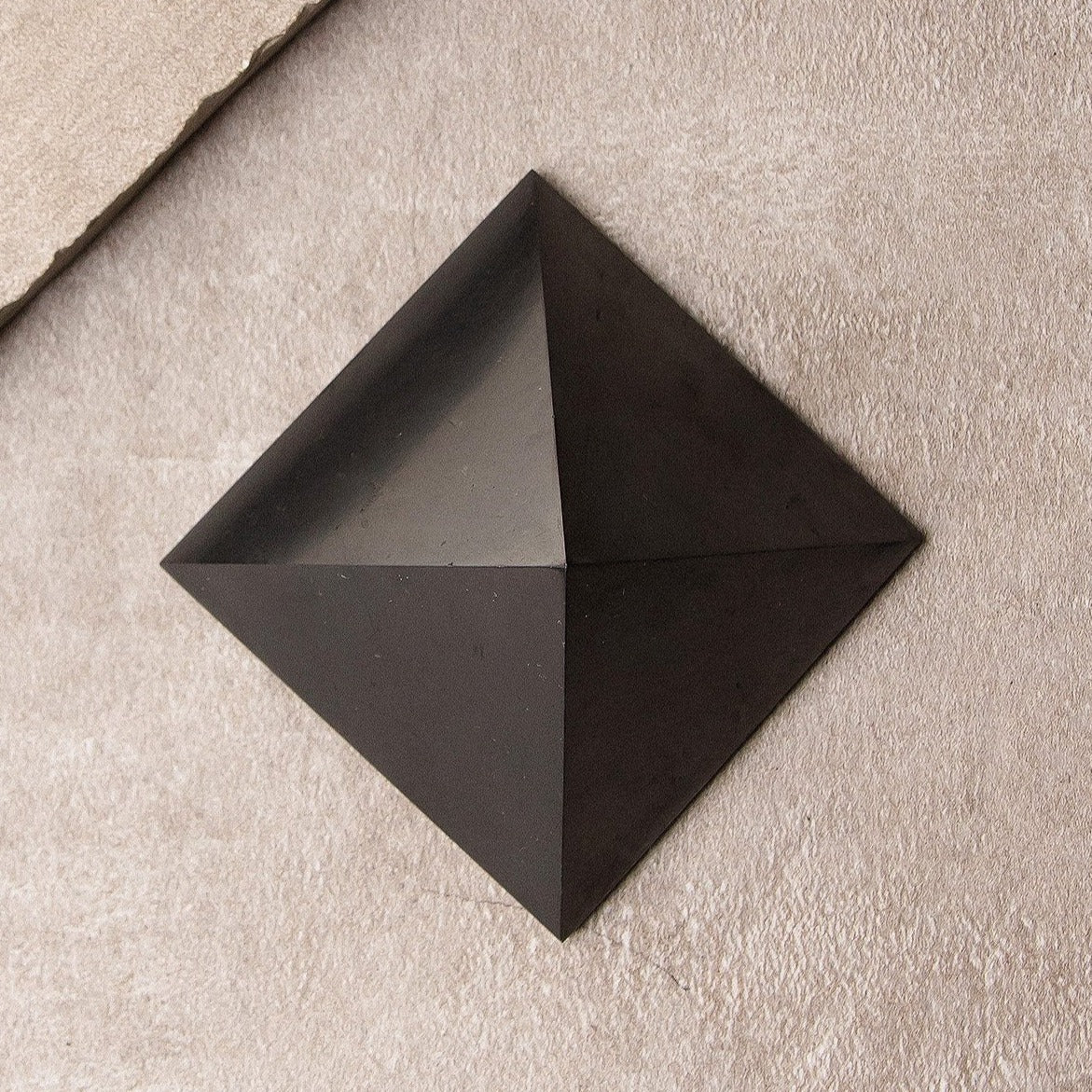 Shungite Pyramid - Image 4